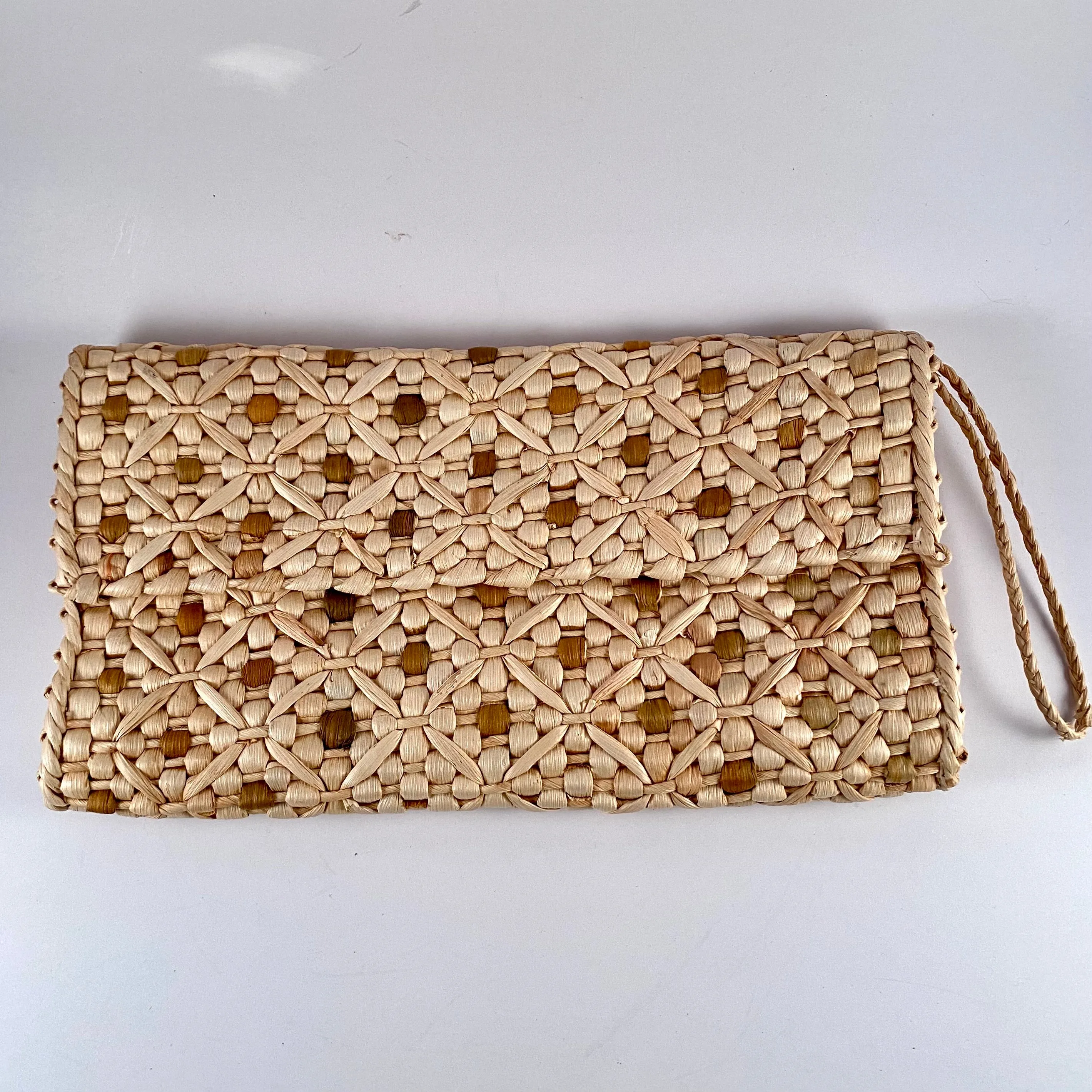 1970s Straw Woven Clutch